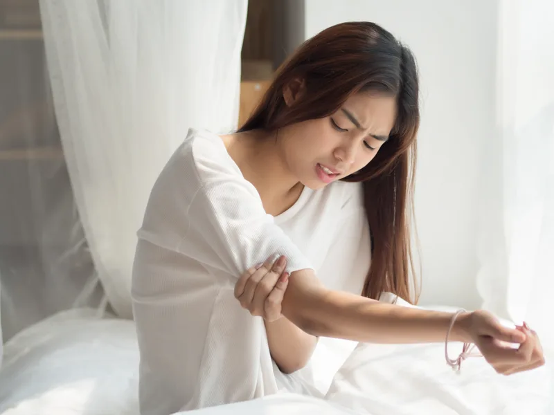 How Essential Life Chiropractic treats elbow pain in Freehold