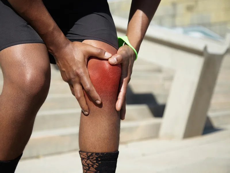 Essential Life Chiropractic treating knee pain in Freehold