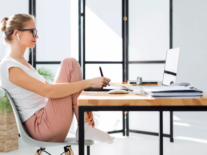Essential Life Chiropractic treating poor posture in Freehold