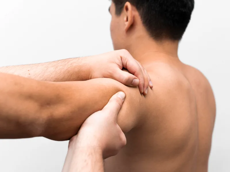 How Essential Life Chiropractic treats rotator cuff injury in Freehold