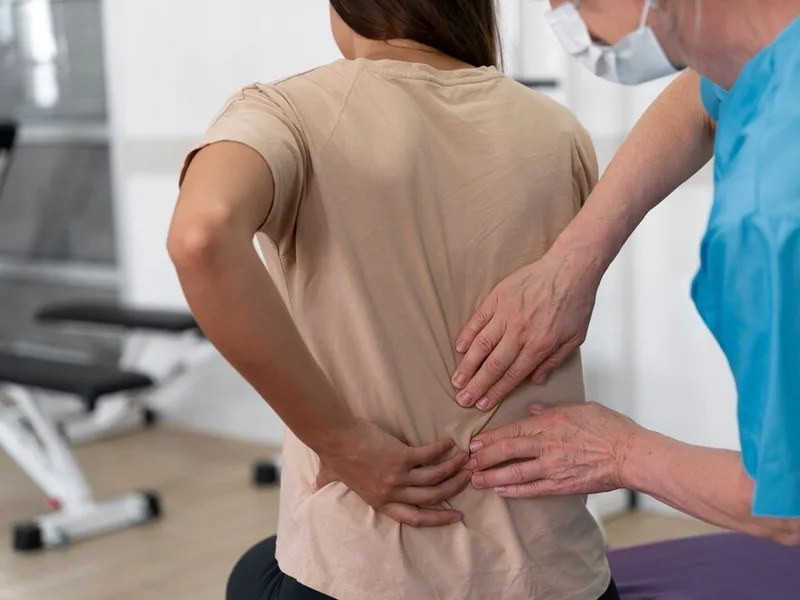 How Essential Life Chiropractic treats sciatica in Freehold